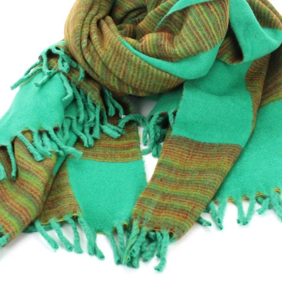 Tibet Soft Shawl or blanket. - Picture 7 of 7